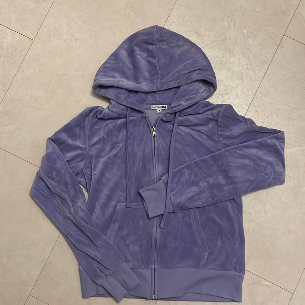 Women’s light purple, medium, matching track set